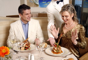 Ein romantisches Abendessen mit mehreren Gängen kann leicht zu Schlafstörungen führen